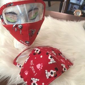 Face mask covers mouth and eyes.